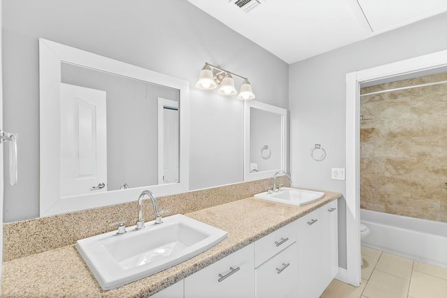 2701 Amherst Ct, Condo with 3 bedrooms, 2 bathrooms and null parking in Boynton Beach FL | Image 16