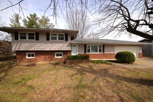 412 N 42nd St, Mount Vernon, IL, 62864-2241 | Card Image