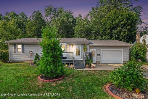 139 Oakwood St, Grand Ledge, MI, 48837-1254 | Card Image