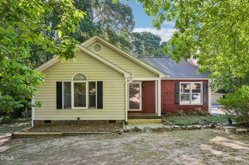 512 Rockvale Ct, Benson, NC, 27504-9187 | Card Image