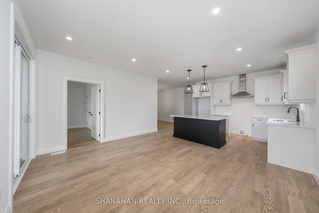 397 Victoria St, House attached with 2 bedrooms, 2 bathrooms and 1 parking in Warwick ON | Image 9