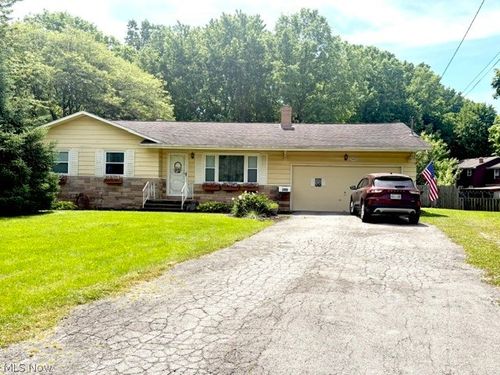 2455 David Ct, Youngstown, OH, 44511-2041 | Card Image