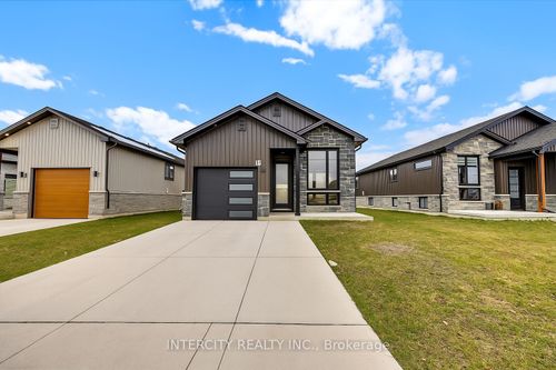 80 Arrowhead Lane, Chatham, ON, N7M0T2 | Card Image