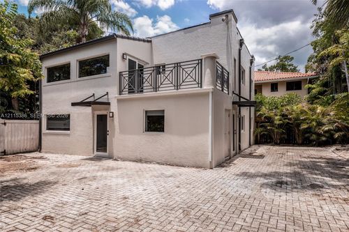 2-2742 Coacoochee St, Miami, FL, 33133-3346 | Card Image