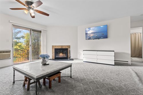 806 Mountainside Dr, Southfields, NY, 10975-2630 | Card Image