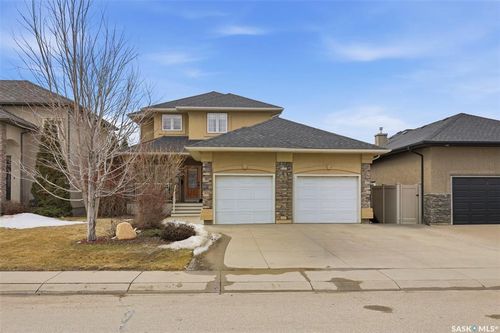106 Mcintosh St, Saskatoon, SK, S7T0A8 | Card Image