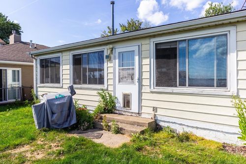 9005 Anchor Bay Dr, Clay, MI, 48001-3517 | Card Image