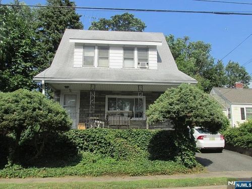 85 Elizabeth Ave, Elmwood Park, NJ, 07407-3022 | Card Image