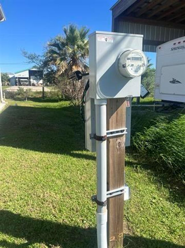1112 N Monkhouse Dr, Home with 0 bedrooms, 0 bathrooms and null parking in Crystal Beach TX | Image 18
