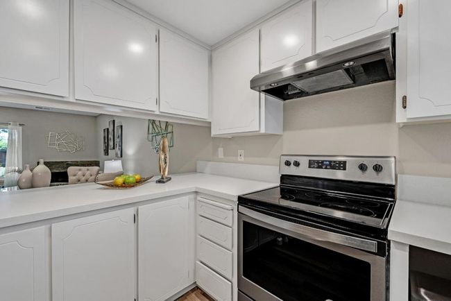 38652 Aurora Ter, Condo with 2 bedrooms, 2 bathrooms and 1 parking in Fremont CA | Image 8