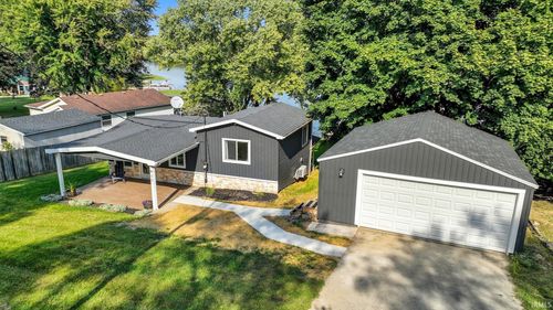 417 S Sunset Shrs, Albion, IN, 46701-9300 | Card Image