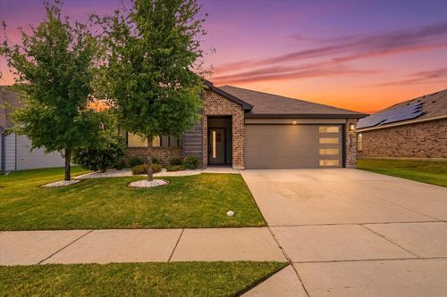 1513 Hulen Park Trl, Alvarado, TX, 76009-2670 | Card Image