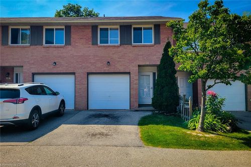 3-40 Summercrest Dr, Hamilton, ON, L8K6M5 | Card Image
