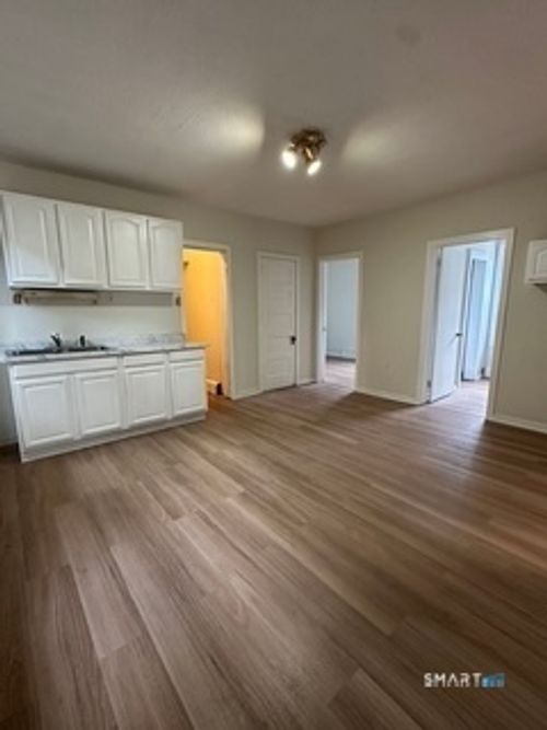 apt-1-44 Prest St, New London, CT, 06320-5092 | Card Image