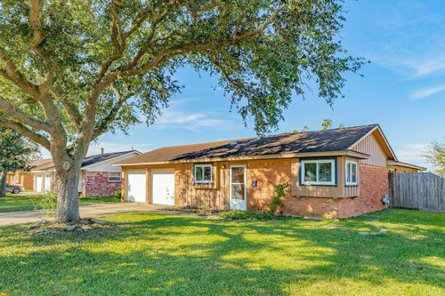 117 Talisman St, Lake Jackson, TX, 77566-6138 | Card Image