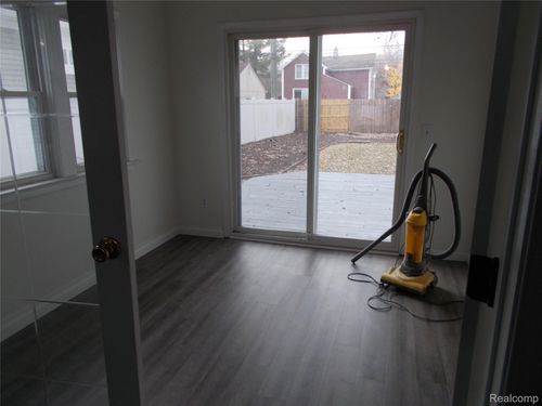 3341 Buckingham Avenue Avenue, Berkley, MI, 48072 | Card Image