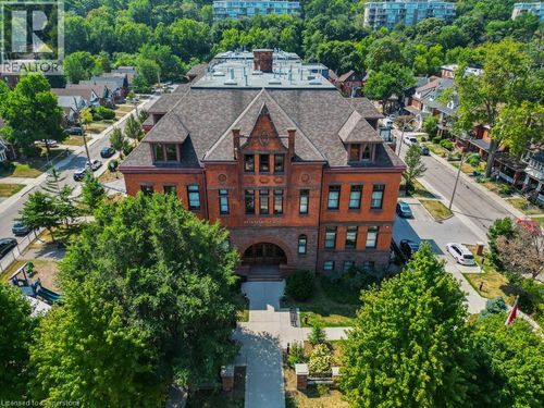 217-200 Stinson St, Hamilton, ON, L8N4J5 | Card Image