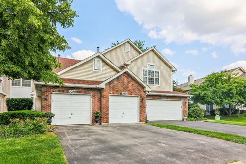 0-3032 Kentshire Cir, Naperville, IL, 60564-8425 | Card Image