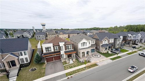 lower-211 Granite Ridge Trail, Waterdown, ON, L8B1Z1 | Card Image