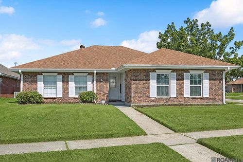 24 Moss Ct, La Place, LA, 70068-6421 | Card Image