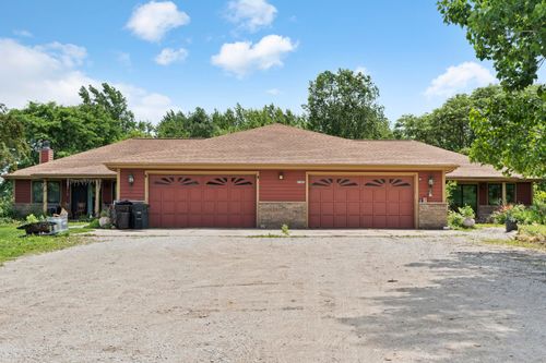 21337 Northcape St, Union Grove, WI, 53182-9303 | Card Image