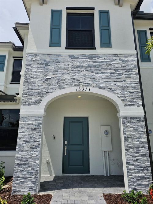 0-13313 Sw 285th St, HOMESTEAD, FL, 33033-7546 | Card Image