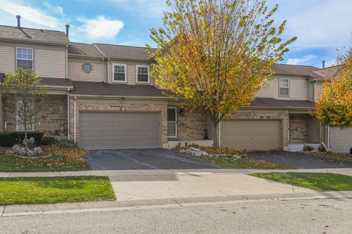 973 Old Oak Cir, Algonquin, IL, 60102-3196 | Card Image