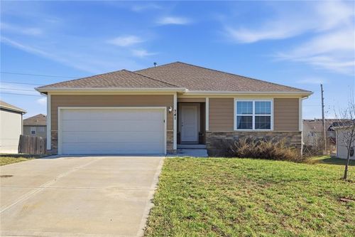 741 S Cherry St, Gardner, KS, 66030-8132 | Card Image