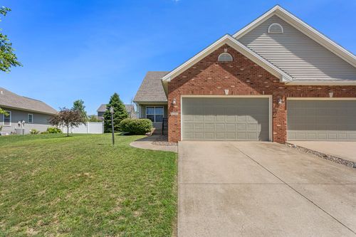 1710 Timber Wolf Ln, Mahomet, IL, 61853-6063 | Card Image