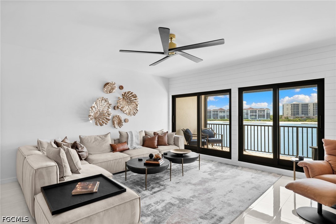 Residential in Naples 4