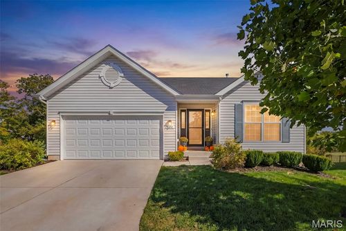 424 Cozy Pines Dr, Lake St Louis, MO, 63367-6534 | Card Image