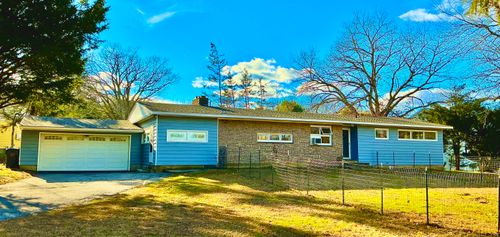 20 Palmer St, Uncasville, CT, 06382-1032 | Card Image