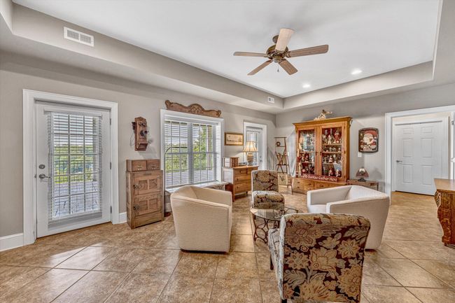220 Village Lane (46) | Image 38