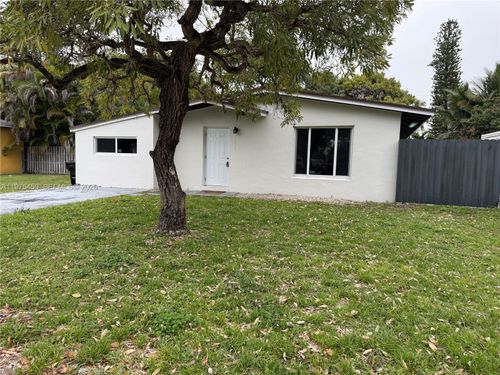 0-1835 Ne 153rd St, North Miami Beach, FL, 33162 | Card Image