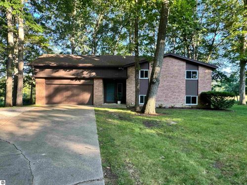 173 S Spring St, Midland, MI, 48640-9025 | Card Image
