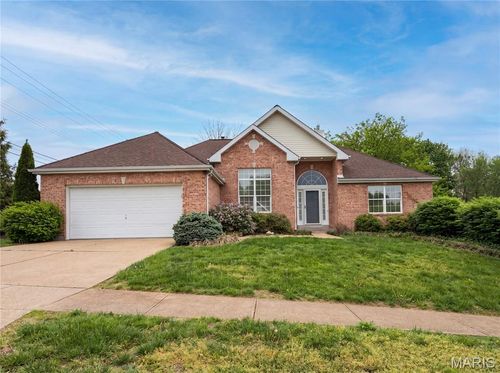 16802 Enderbush Ln, Eureka, MO, 63025-1179 | Card Image