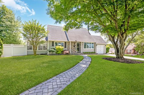 34 Ridge Rd, Farmingdale, NY, 11735-2233 | Card Image