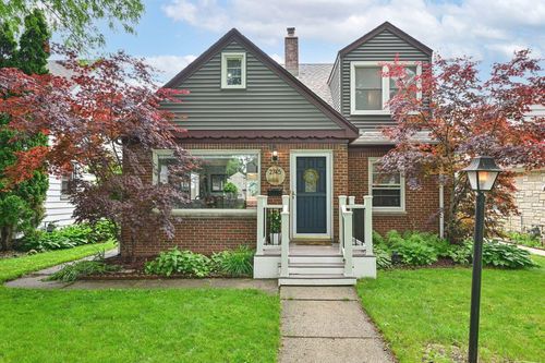 2745 S 45th St, Milwaukee, WI, 53219-3205 | Card Image