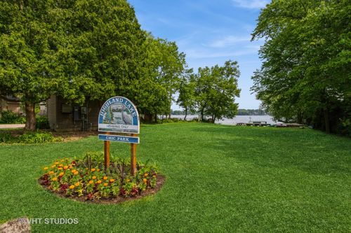 34140 N Hickory Ave, Grayslake, IL, 60030-1016 | Card Image