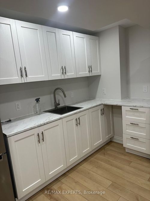 bsmt-1253 Manitou Way, Milton, ON, L9E1Y2 | Card Image