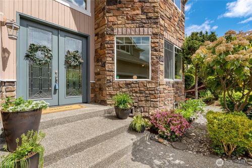 8228 Ne 187th Way, Kenmore, WA, 98028-2824 | Card Image