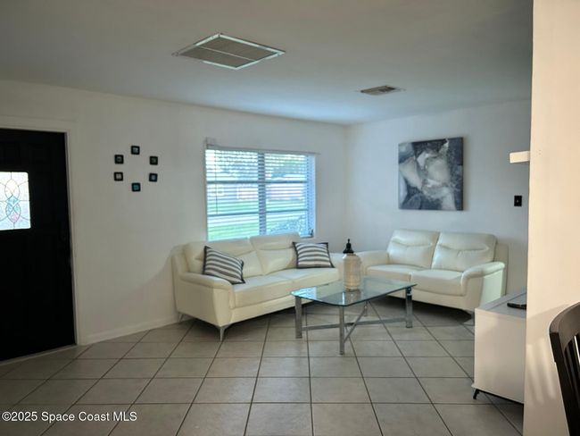 107 1 St St, House other with 3 bedrooms, 1 bathrooms and null parking in Merritt Island FL | Image 4