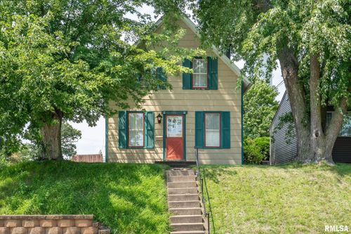 1631 16th St, Moline, IL, 61265-4040 | Card Image