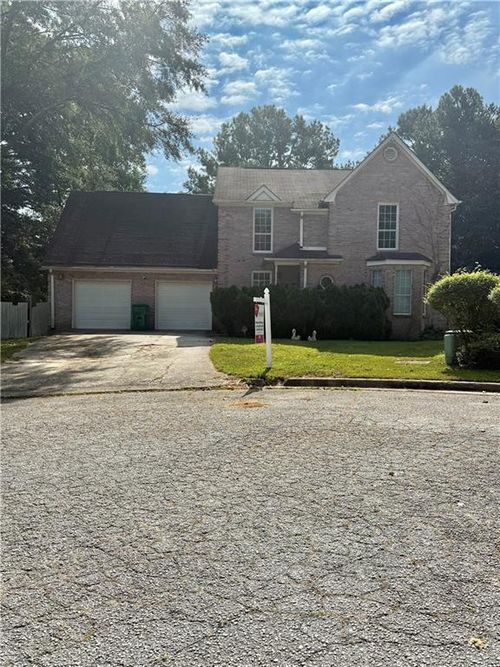 890 Kent Ct, Lithonia, GA, 30058-8240 | Card Image