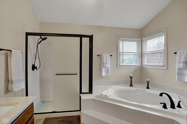 9319 Oak Knoll Ln, House other with 4 bedrooms, 4 bathrooms and null parking in Fishers IN | Image 35