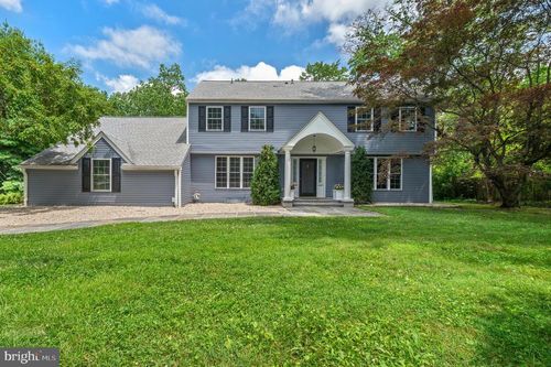 813 Malin Rd, NEWTOWN SQUARE, PA, 19073-3515 | Card Image