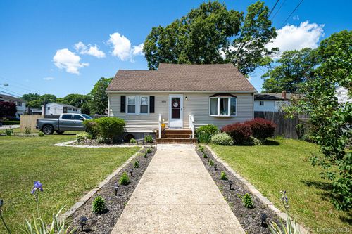 1406 Coates Ave, Holbrook, NY, 11741-2428 | Card Image