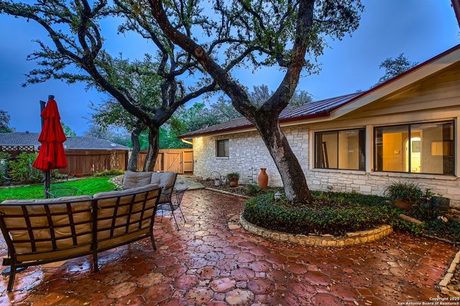 201 Sheffield, House other with 5 bedrooms, 5 bathrooms and null parking in Castle Hills TX | Image 7