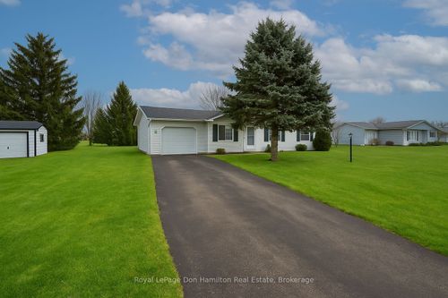 101 Meadowview Lane S, North Perth, ON, N4W3G8 | Card Image