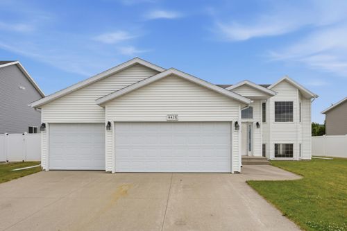 4419 48th St S, Fargo, ND, 58104-4253 | Card Image